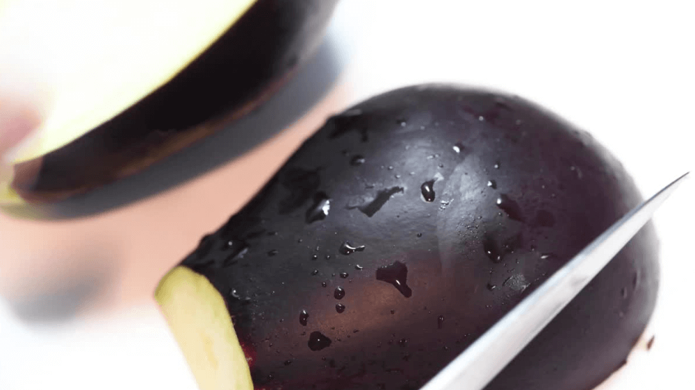 工夫次第で美味しい。皮が硬いナスの食べ方